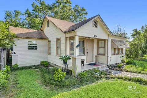 304 W Myrtle Ave, Foley, AL 36535