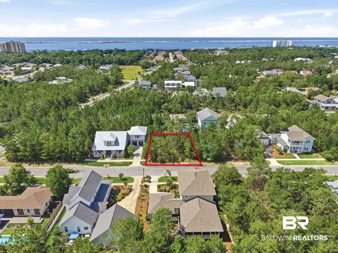 4884 Leeward Dr, Pensacola, FL 32507