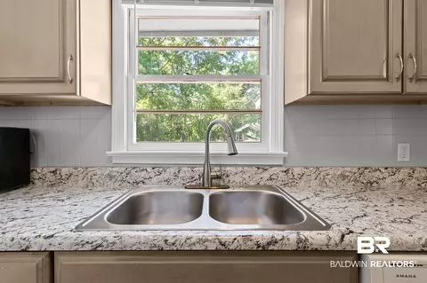 Kitchen - 1411 Terrell Rd, Mobile, AL 36605 photo 4 of 4