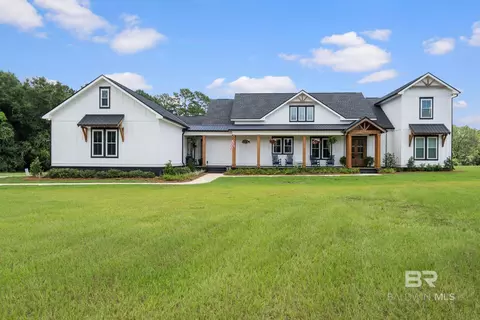 29949 Royal Ln, Elberta, AL 36530