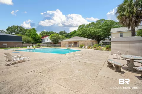 Exterior - 4017 Cottage Hill Rd #58, Mobile, AL 36609 photo 4 of 6