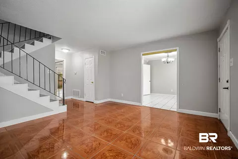 Living - 4017 Cottage Hill Rd #58, Mobile, AL 36609 photo 1 of 4
