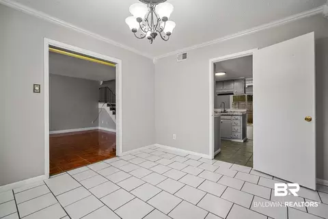 Dining - 4017 Cottage Hill Rd #58, Mobile, AL 36609 photo 1 of 1