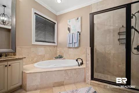 Bath - 2807 Grant St, Mobile, AL 36609 photo 1 of 4
