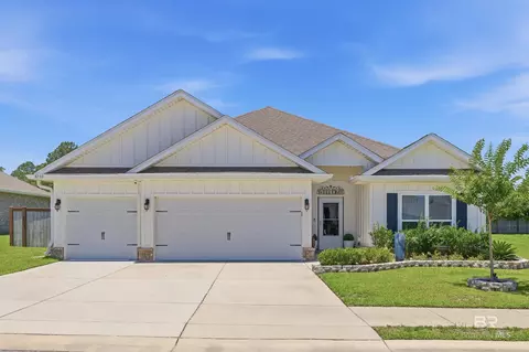 8735 Bronze Ln, Foley, AL 36535