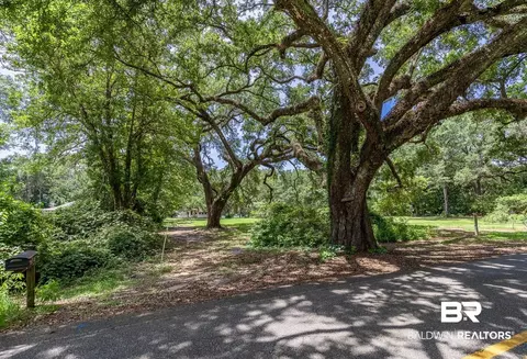 14300 Oak St, Magnolia Springs, AL 36555