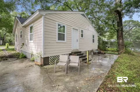 Exterior - 1806 N Mott Dr, Mobile, AL 36617 photo 4 of 5