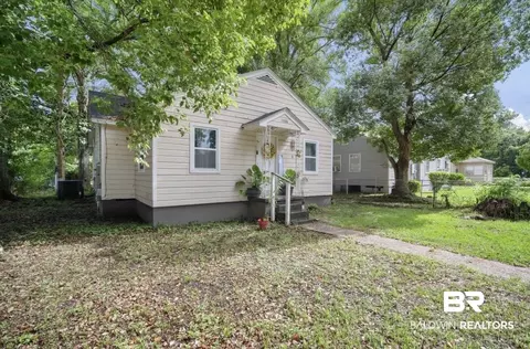 Exterior - 1806 N Mott Dr, Mobile, AL 36617 photo 2 of 5