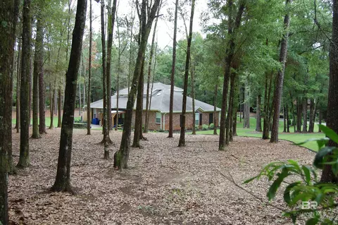 166 Willow Lake Dr, Fairhope, AL 36532