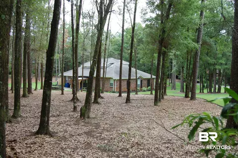 166 Willow Lake Dr, Fairhope, AL 36532