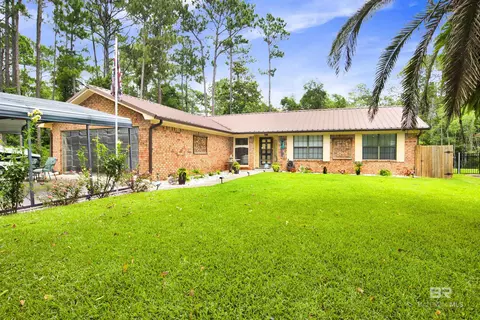 9248 Hammock Rd, Elberta, AL 36530