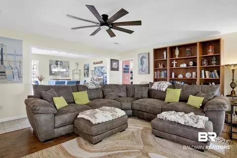 Living - 9248 Hammock Rd, Elberta, AL 36530 photo 2 of 3