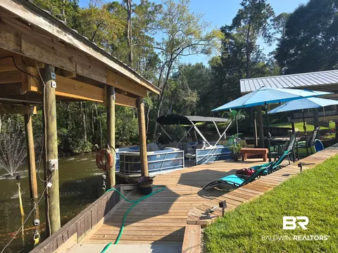 Exterior - 9248 Hammock Rd, Elberta, AL 36530 photo 3 of 29