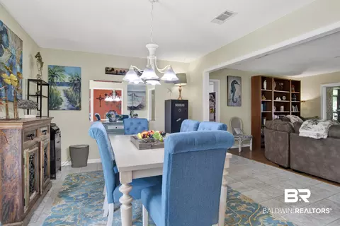 Dining - 9248 Hammock Rd, Elberta, AL 36530 photo 2 of 4