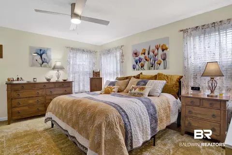 Bedroom - 9248 Hammock Rd, Elberta, AL 36530 photo 1 of 5