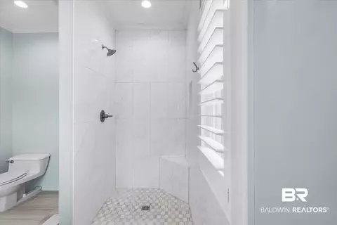 Bath - 32754 River Rd, Orange Beach, AL 36561 photo 6 of 9
