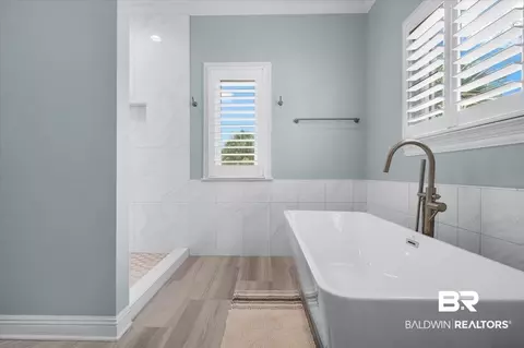 Bath - 32754 River Rd, Orange Beach, AL 36561 photo 3 of 9
