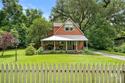 1403 Captain Oneal Dr, Daphne, AL 36526