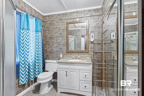 Bath - 160 Glenn Ave, Mobile, AL 36606 photo 1 of 2