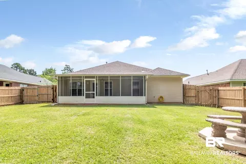 Exterior - 2136 Spring Grove Ct, Mobile, AL 36695 photo 8 of 10