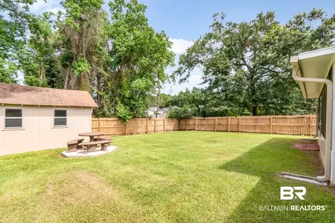 Exterior - 2136 Spring Grove Ct, Mobile, AL 36695 photo 7 of 10