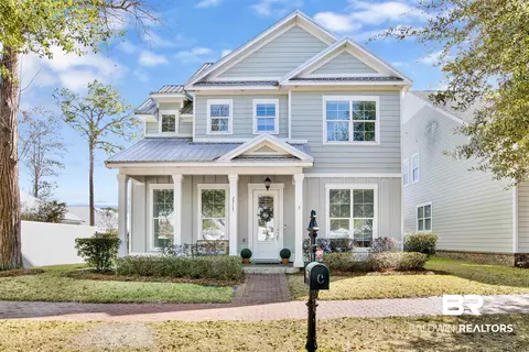 2717 Bienville Ave, Gulf Shores, AL 36542