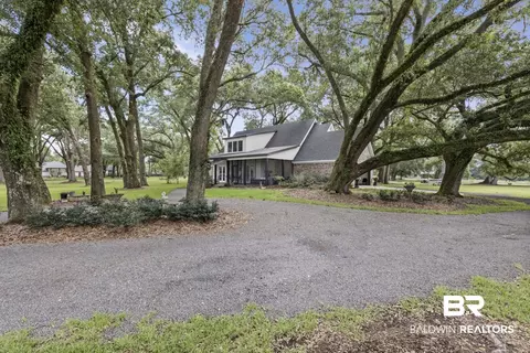 12190 Mandrell Ln, Fairhope, AL 36532