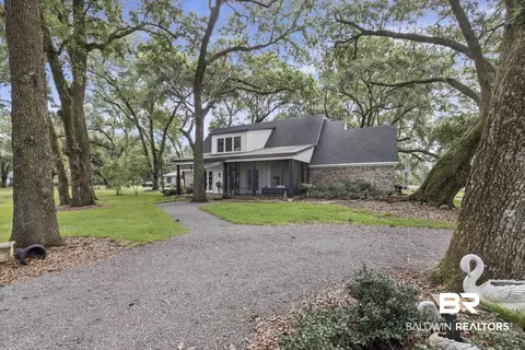 12190 Mandrell Ln, Fairhope, AL 36532