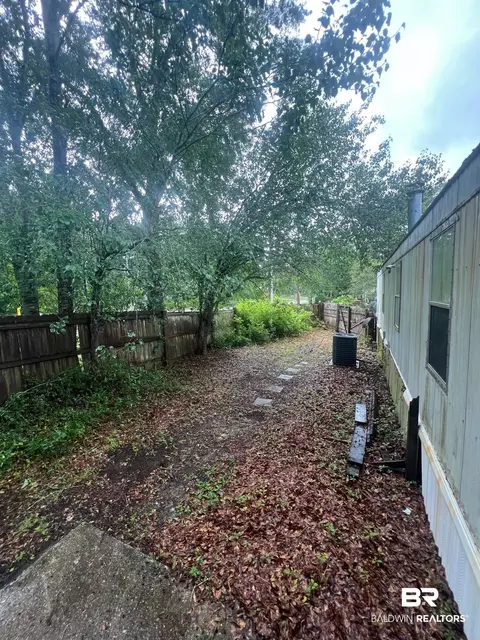 Exterior - 9512 Redfish Dr, Elberta, AL 36530 photo 3 of 4