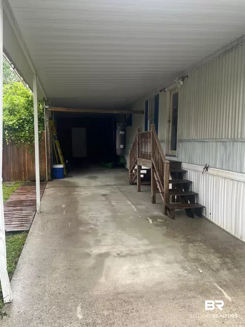 Exterior - 9512 Redfish Dr, Elberta, AL 36530 photo 1 of 4