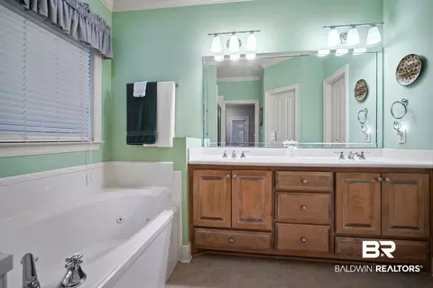 Bath - 9446 Sable Ct, Daphne, AL 36526 photo 1 of 3