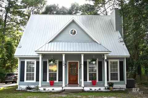 104 Crestview Cir, Daphne, AL 36526