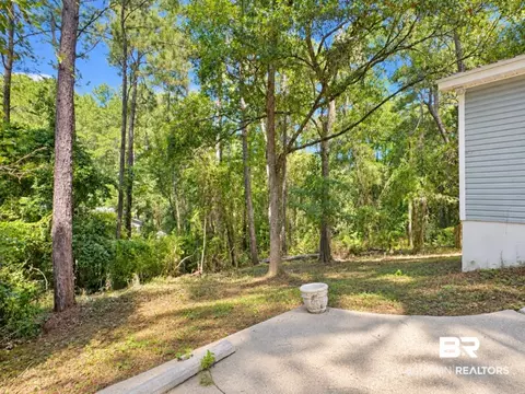 Exterior - 104 Crestview Cir, Daphne, AL 36526 photo 3 of 5