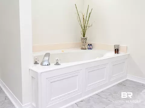 Bath - 104 Crestview Cir, Daphne, AL 36526 photo 3 of 3