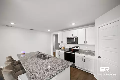 Kitchen - 32030 Terranova Loop, Lillian, AL 36549 photo 2 of 2