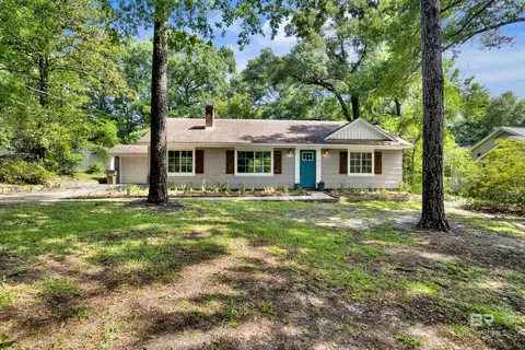 4712 Princeton Dr, Mobile, AL 36618