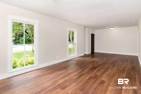 Living - 4408 Winding Way, Mobile, AL 36693 photo 4 of 10