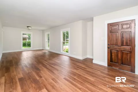 Living - 4408 Winding Way, Mobile, AL 36693 photo 2 of 10