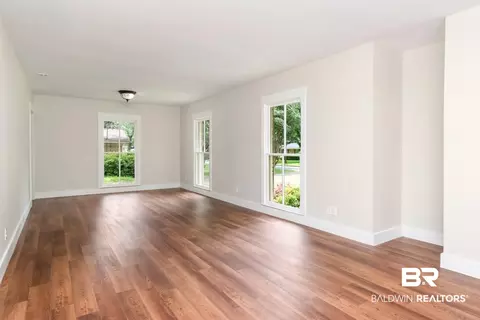 Living - 4408 Winding Way, Mobile, AL 36693 photo 3 of 10