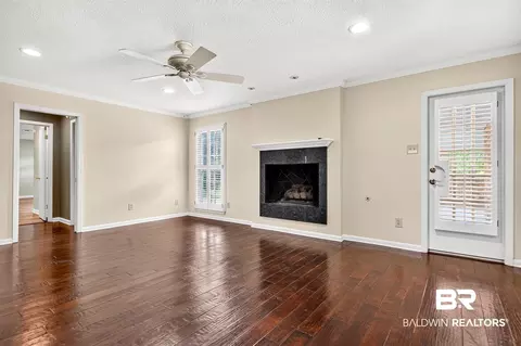 Living - 1251 Spring Valley Dr, Mobile, AL 36693 photo 3 of 4