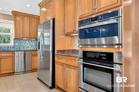 Kitchen - 1251 Spring Valley Dr, Mobile, AL 36693 photo 3 of 6