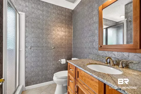 Bath - 1251 Spring Valley Dr, Mobile, AL 36693 photo 1 of 8