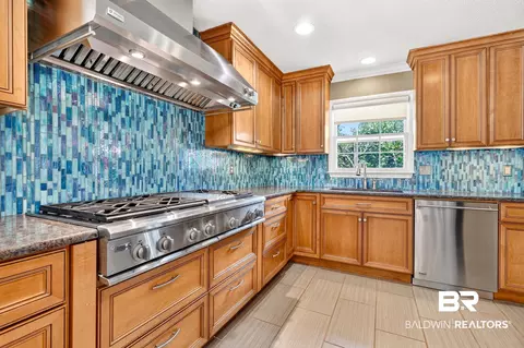 Kitchen - 1251 Spring Valley Dr, Mobile, AL 36693 photo 5 of 6