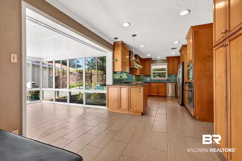 Kitchen - 1251 Spring Valley Dr, Mobile, AL 36693 photo 6 of 6