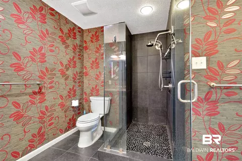 Bath - 1251 Spring Valley Dr, Mobile, AL 36693 photo 6 of 8