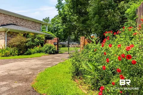 Exterior - 1251 Spring Valley Dr, Mobile, AL 36693 photo 11 of 14