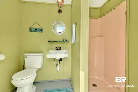 Bath - 1251 Spring Valley Dr, Mobile, AL 36693 photo 8 of 8