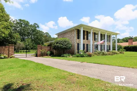 Exterior - 1251 Spring Valley Dr, Mobile, AL 36693 photo 2 of 14