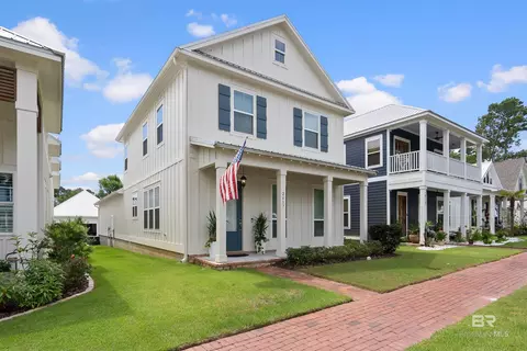 2617 Bienville Ave, Gulf Shores, AL 36542
