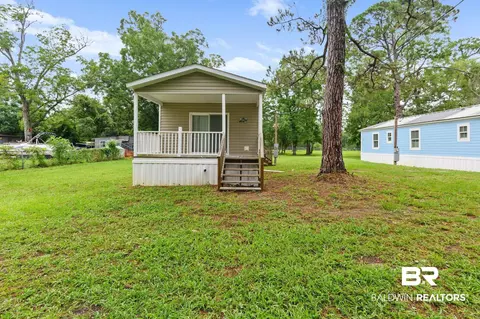 9429 Gulf Beach Hwy, Pensacola, FL 32507